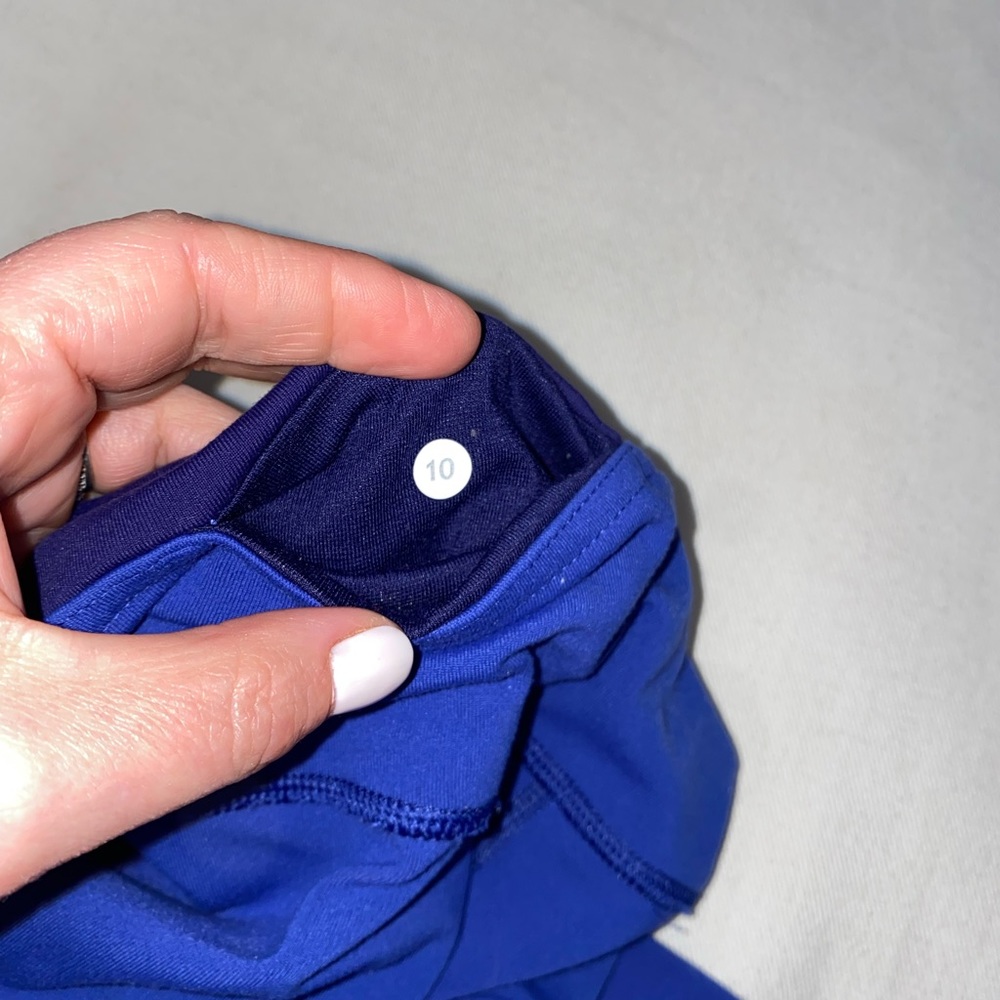 Lululemon - Picture 5 of 6